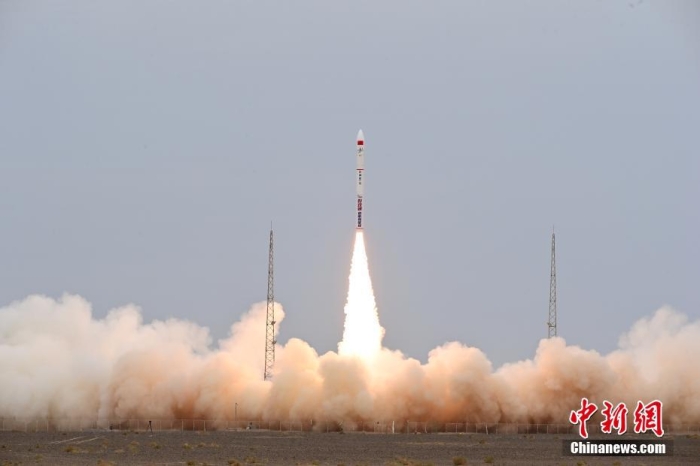 北京時間2023年8月10日12時03分，谷神星一號遙七運(yùn)載火箭在我國酒泉衛(wèi)星發(fā)射中心成功發(fā)射升空，將搭載的西光壹號01星等7顆衛(wèi)星順利送入預(yù)定軌道，發(fā)射任務(wù)獲得圓滿成功。此次任務(wù)是谷神星一號運(yùn)載火箭第7次飛行。汪江波 攝