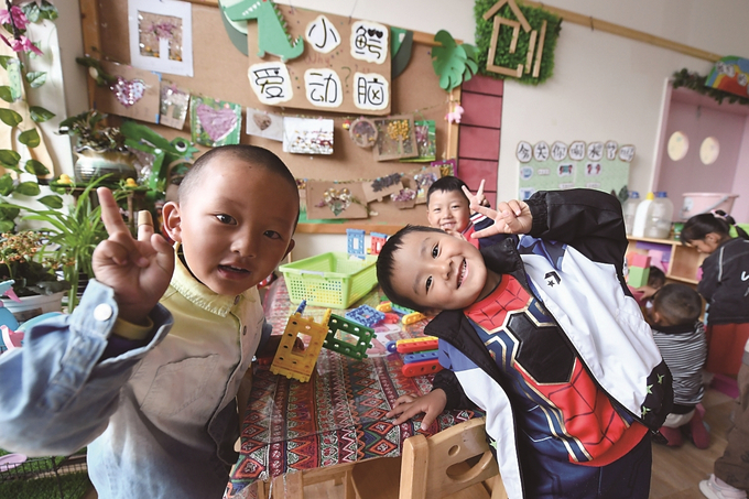 江蘇援建的拉薩市江蘇實(shí)驗(yàn)幼兒園，所有師資在江蘇接受培訓(xùn)，打造具有江蘇水準(zhǔn)的優(yōu)質(zhì)學(xué)前教育資源。 本報(bào)記者 萬(wàn)程鵬 攝