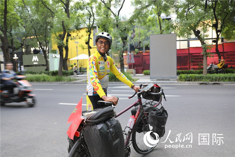 摩洛哥自行車運(yùn)動(dòng)員卡里姆·穆斯塔。人民網(wǎng)記者 翟轉(zhuǎn)麗攝