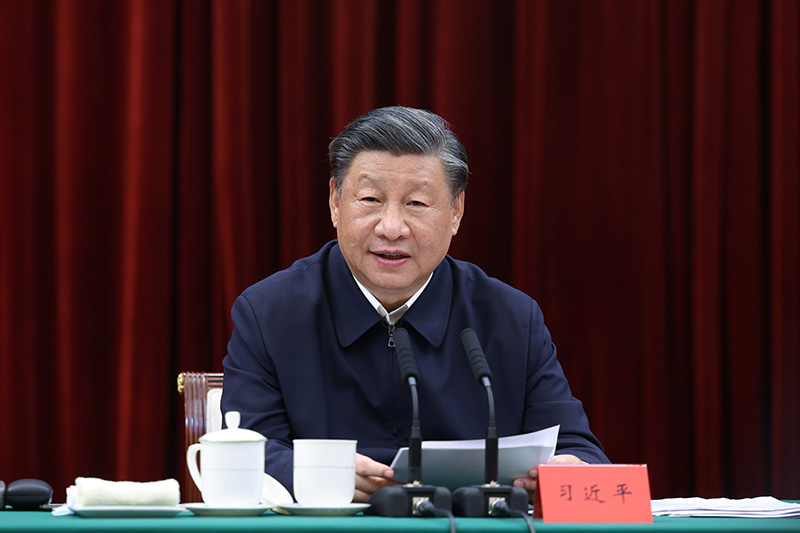 2023年10月12日下午，中共中央總書記、國家主席、中央軍委主席習(xí)近平在江西省南昌市主持召開進(jìn)一步推動長江經(jīng)濟(jì)帶高質(zhì)量發(fā)展座談會并發(fā)表重要講話。新華社記者 鞠鵬 攝