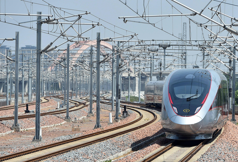 2022年6月20日，濟(jì)鄭高鐵鄭州首發(fā)G9206次列車駛出鄭州東站。