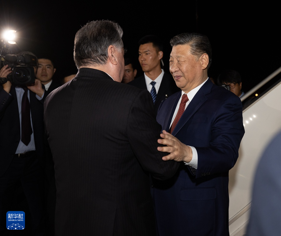 習(xí)近平抵達(dá)杜尚別開始對(duì)塔吉克斯坦進(jìn)行國(guó)事訪問(wèn)