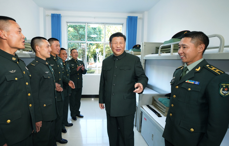 2020年1月19日，習(xí)近平主席視察駐云南部隊，深入邊防一線，看望慰問官兵。