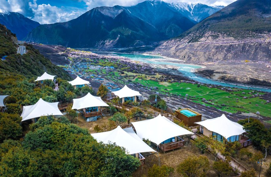依托桃花資源，打造文旅產(chǎn)業(yè)。 張靜攝