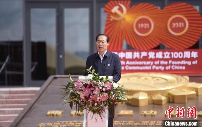 圖為中共青海省委常委、秘書長于叢樂致辭?！￡愇哪?攝
