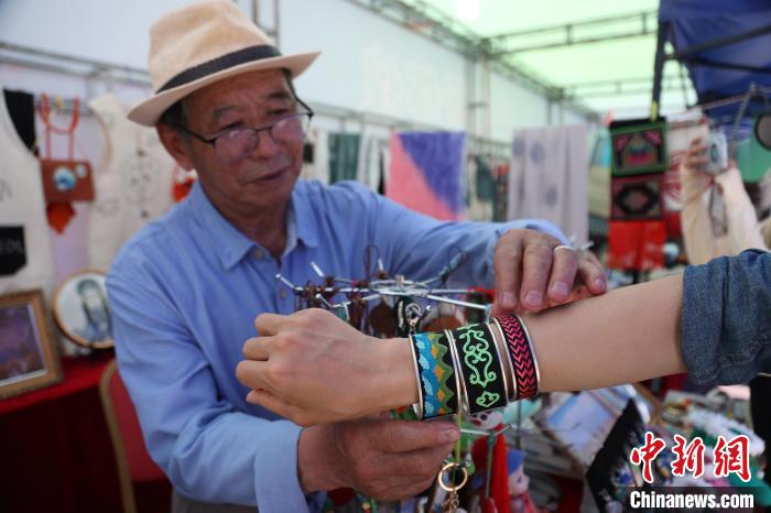 青海格爾木：保護挖掘、活態(tài)傳承45項非遺